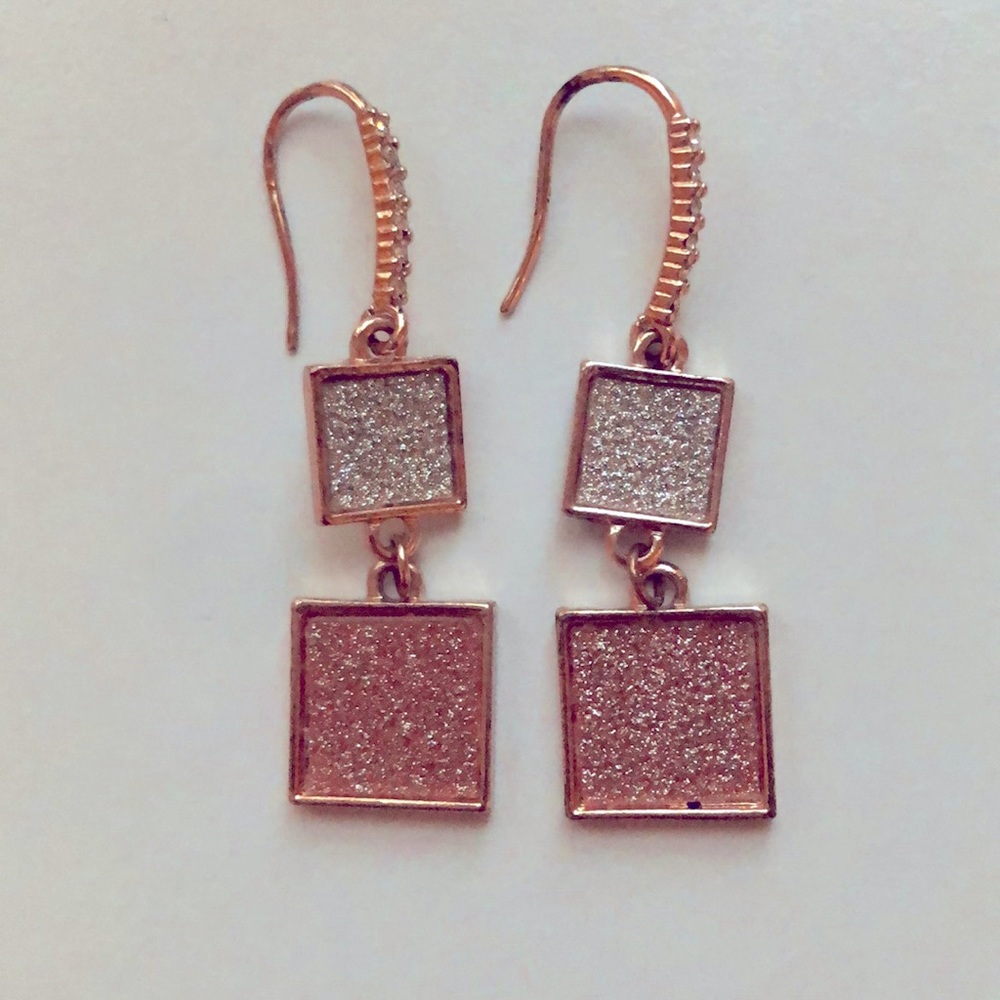 Dangled square earrings
